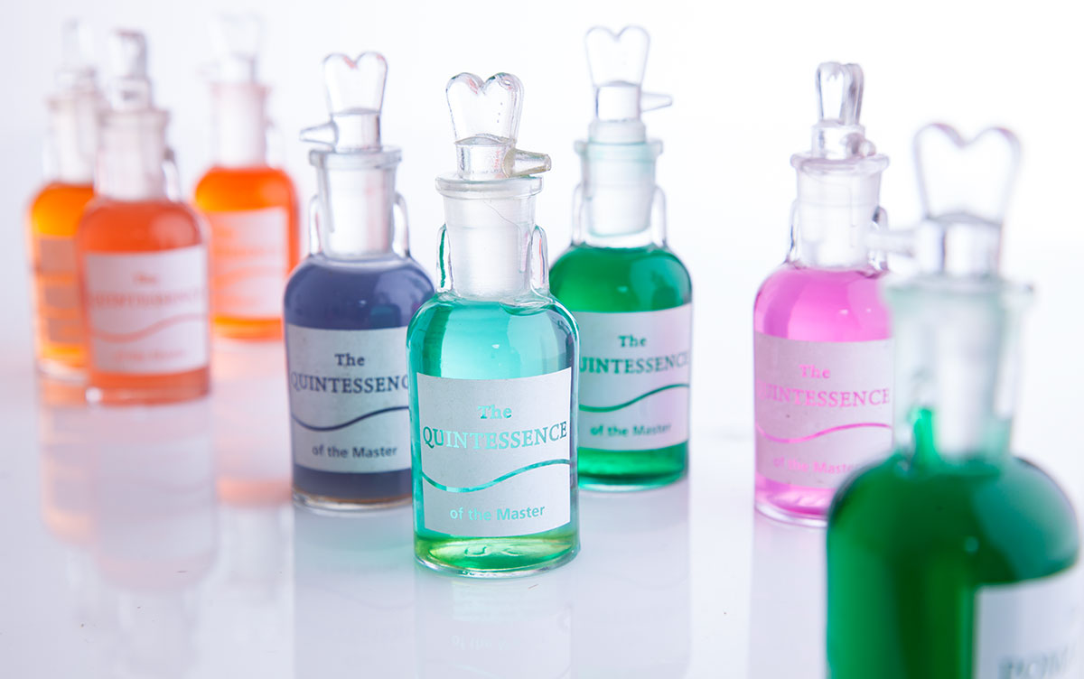 Quinessenz_Glasflaschen_Aura-Soma